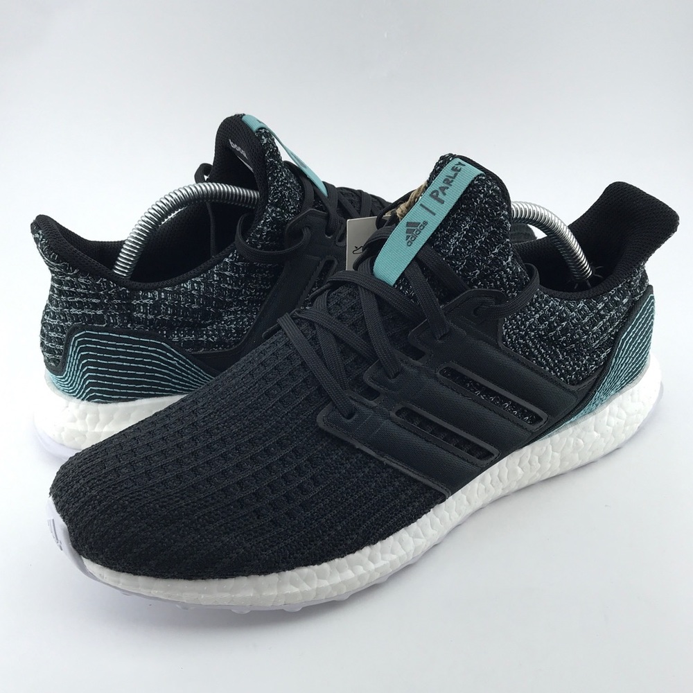 ADIDAS ULTRABOOST PARLEY 4.0 RUNNING 10.5